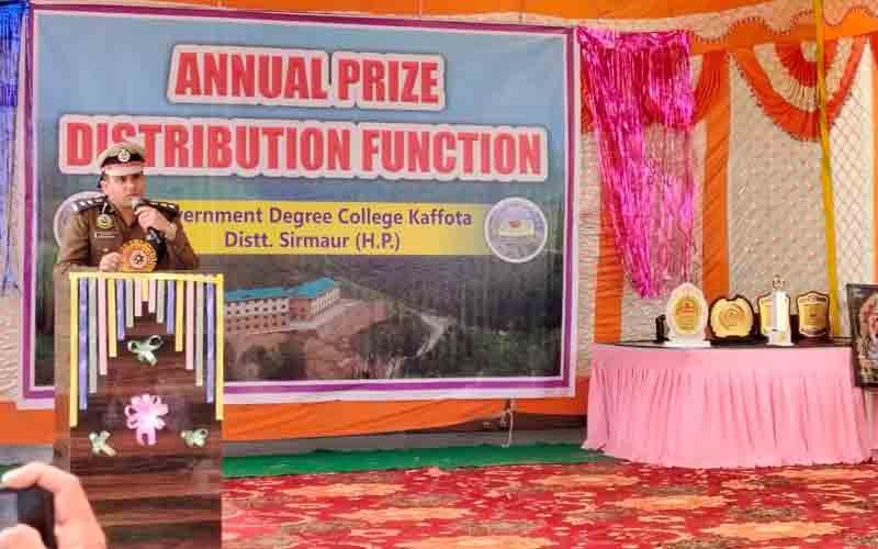 Annual-prize-distribution-c-5.jpg
