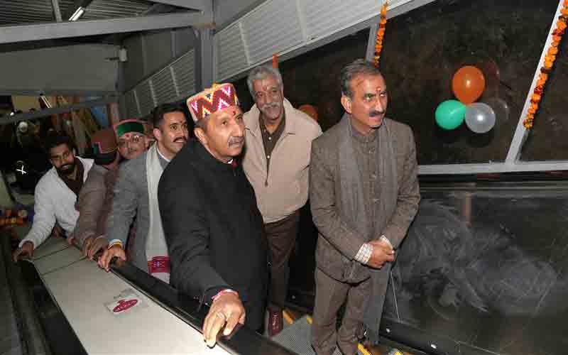 मुख्यमंत्री ने शिमला के जाखू स्थित हनुमान मंदिर में चार एस्कलेटर्स का किया शुभारंभ