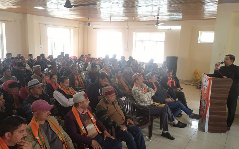 केंद्र द्वारा प्रदत राहत राशि की प्रदेश सरकार कर रही बंदर बाट- सुरेश कश्यप