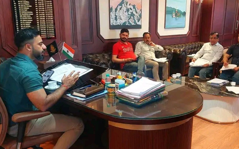 आदर्श आचार संहिता का पालन करें राजनीतिक दल- जतिन लाल