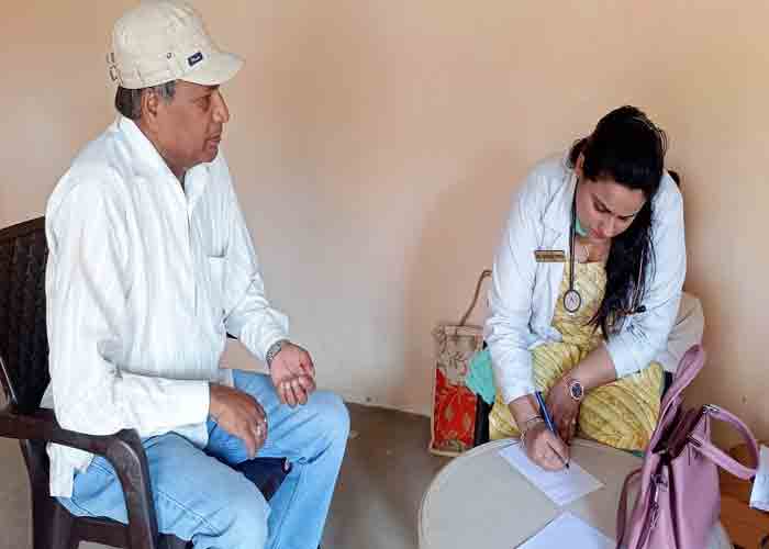 सामुदायिक भवन रामकुंडी में श्रीसाई हॉस्पिटल नाहन ने लगाया मुफ्त स्वास्थ्य जांच शिविर