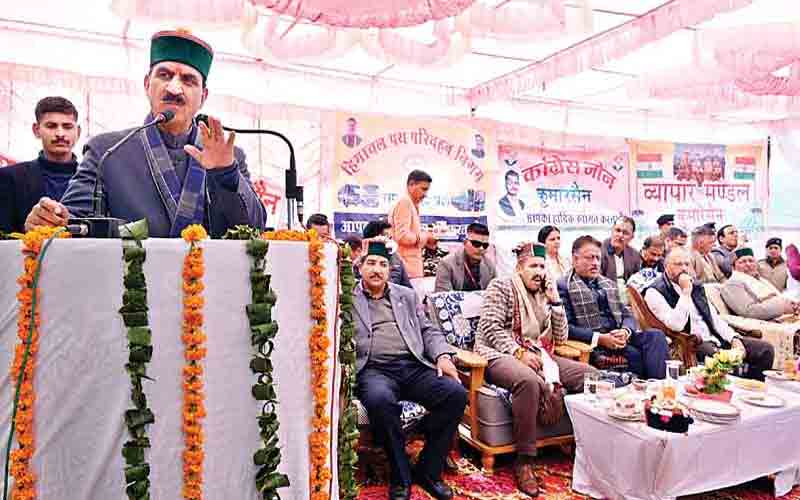 धन-बल से लोकतंत्र को कमजोर करने वालों को लोकसभा चुनाव में करारा जवाब देगी जनता- मुख्यमंत्री