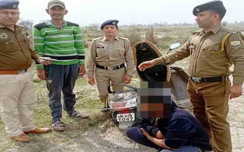 पुलिस ने चिट्टे सहित गिरफ्तार किया स्कूटी सवार