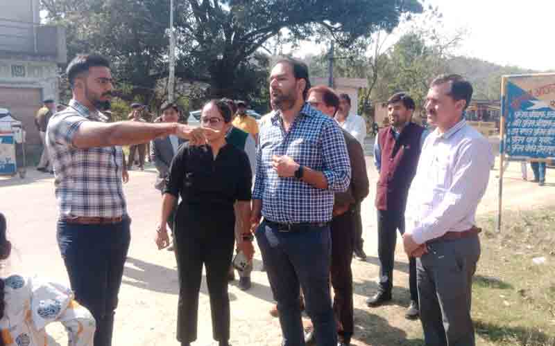 उपायुक्त ने मैड़ी मेले में किए गए प्रबंधों व व्यवस्थााओं का लिया जायजा