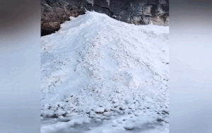 Avalanche-from-hill-in-Phum.gif