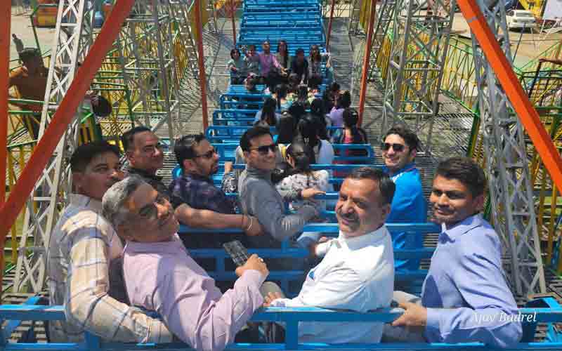 शिवरात्रि मेले में निराश्रित और विशेष बच्चों संग झूला झूले डीसी मंडी