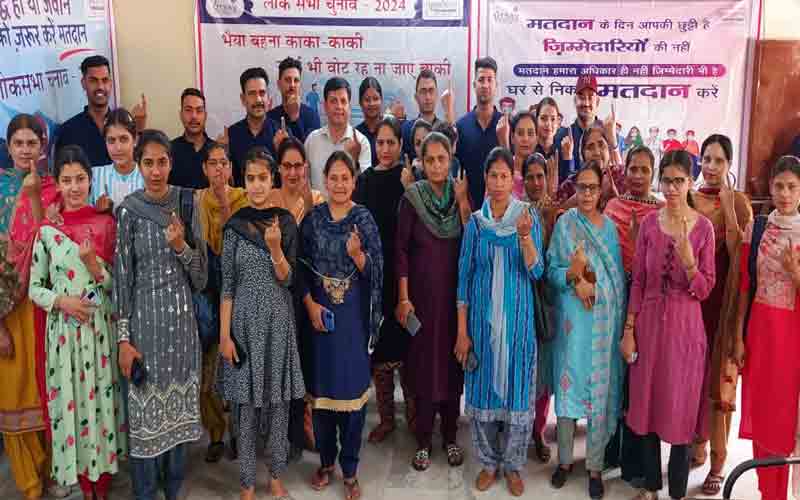 ‘मतदान हमारा अधिकार ही नहीं जिम्मेदारी भी’ एकलव्य कला मंच के कलाकारों ने दिया मतदाता जागरूकता संदेश