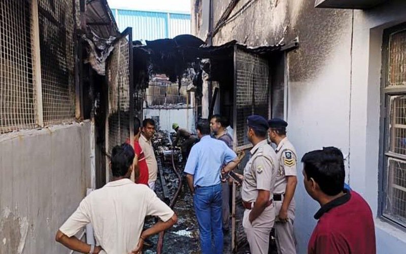 बद्दी के पास बिलांवाली में 2 उद्योगों में भीषण अग्निकांड, लाखों का नुकसान