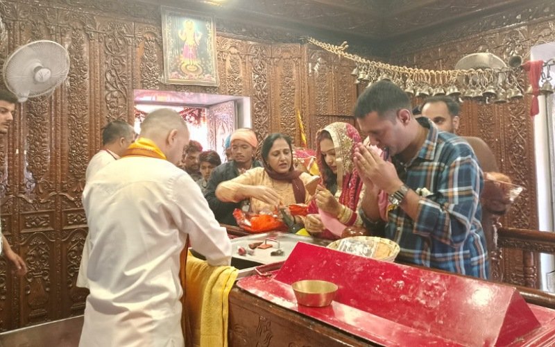 श्री बाला सुंदरी मंदिर त्रिलोकपुर में चौदस को 71 हजार श्रद्धालुओं ने टेका माथा