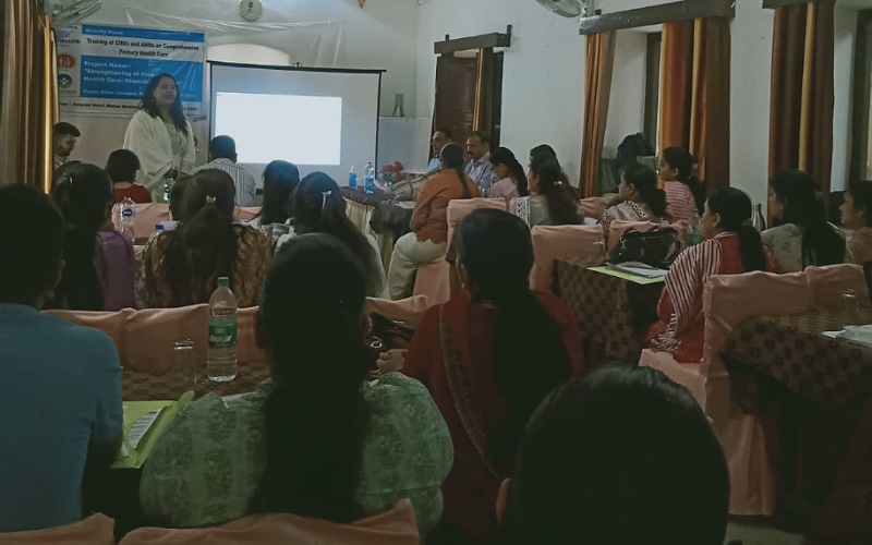 सीएमओ अजय पाठक की अध्यक्षता में प्रशिक्षण कार्यक्रम आयोजित