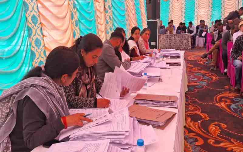 चुनाव के दौरान समन्वय स्थापित कर कार्य करें सभी मुलाजिम- एडीएम