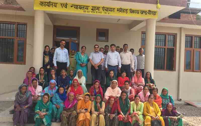 ग्राम पंचायत तरयाम्बली, भगेहड़ व खुड्डी में जागरूक किए मतदाता