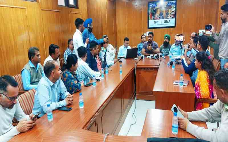 ऊना जिले में चुनावों के दृष्टिगत मीडिया कर्मियों की  लगी कार्यशाला