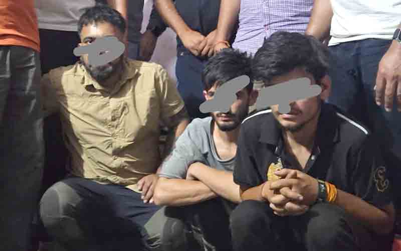 वीरू दाई और उसके साथी चिट्टे के साथ गिरफ्तार