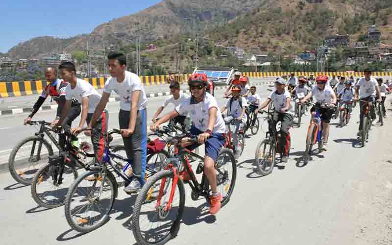 शत-प्रतिशत मतदान कर लोकतंत्र को मज़बूत बनाने में अपनी सहभागिता सुनिश्चित करें- डीसी