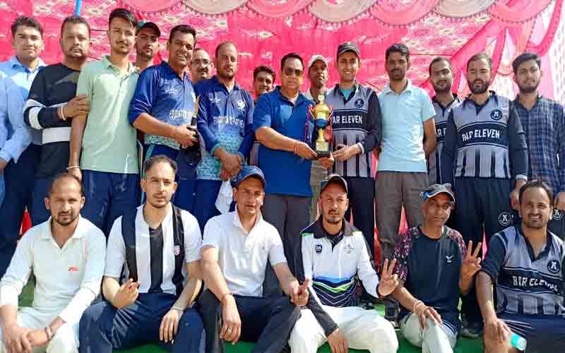 सीए इलेवन करसोग की टीम ने जीता स्वीप मतदाता जागरूकता फ्रेंडली क्रिकेट मैच