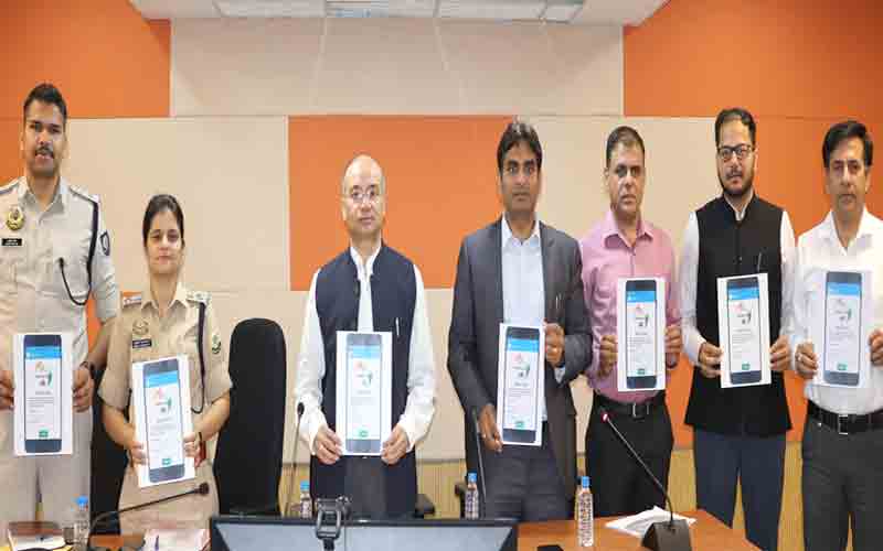 धर्मशाला में सीईओ ने की इलेक्शन क्विज ऐप की लॉन्चिंग
