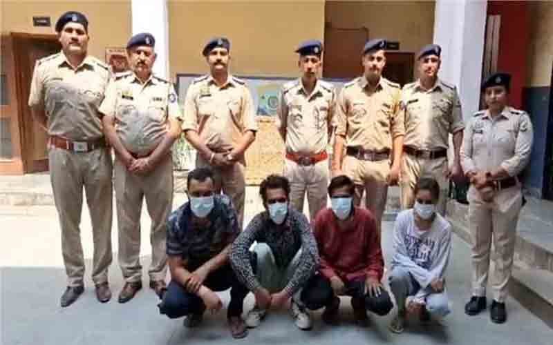 किराए के मकान से चिट्टा बरामद, दंपति सहित 4 गिरफ्तार