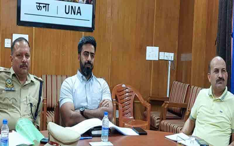 उपायुक्त ने निर्वाचन आयोग को चुनावी प्रबंधों से कराया अवगत