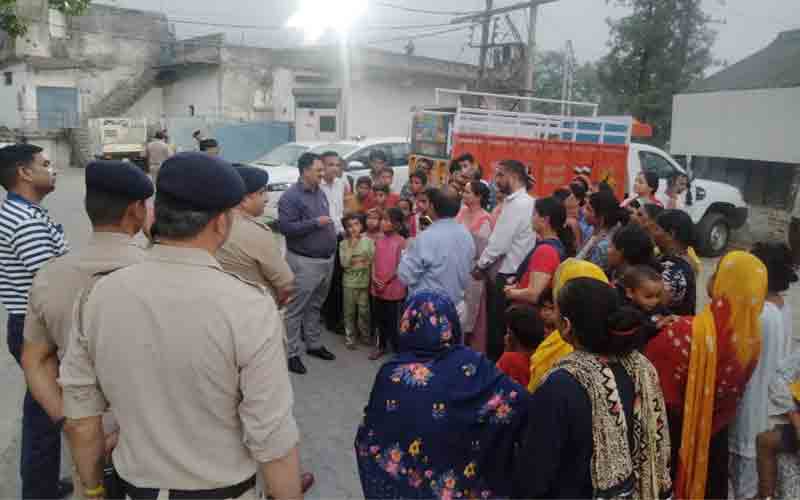 ज़िला निर्वाचन अधिकारी ने मतदाताओं को मतदान के लिए किया प्रेरित