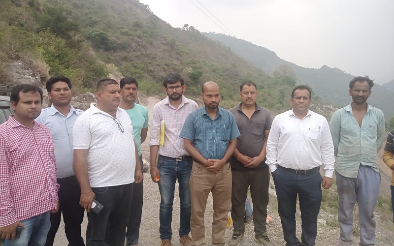 भूस्खलन वाले क्षेत्रों का अध्ययन करेगी ये टीम, उत्तराखंड से पहुंची सिरमौर