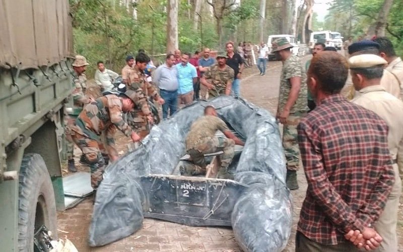 सेना के जवानों ने श्री रेणुका जी झील से निकाला 52 वर्षीय व्यक्ति का शव