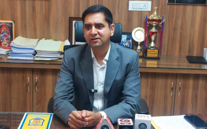 चुनावों के लिए चौकसी से कार्य कर रहा राज्य कर व आबकारी विभाग- डॉ. यूनुस