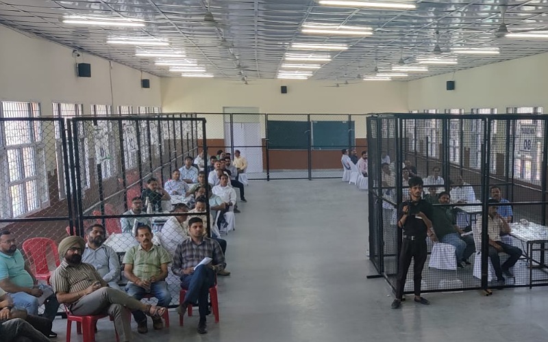 मतगणना के लिए मतदान कर्मियों को करवाया गया पूर्व अभ्यास