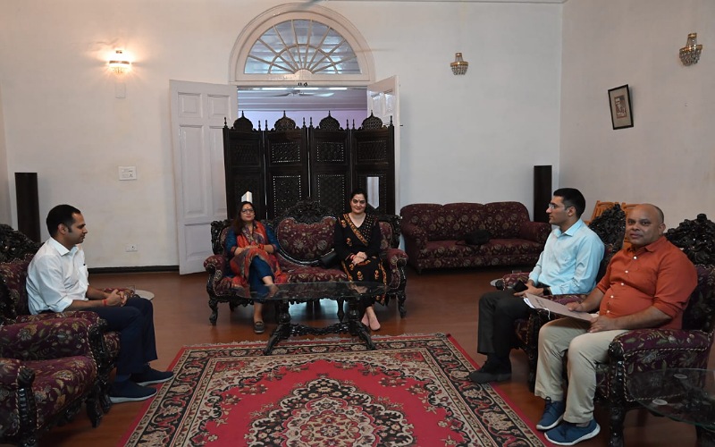 कांगड़ा संसदीय क्षेत्र की व्यय पर्यवेक्षक प्रतिभा चौधरी ने की चंबा में बैठक