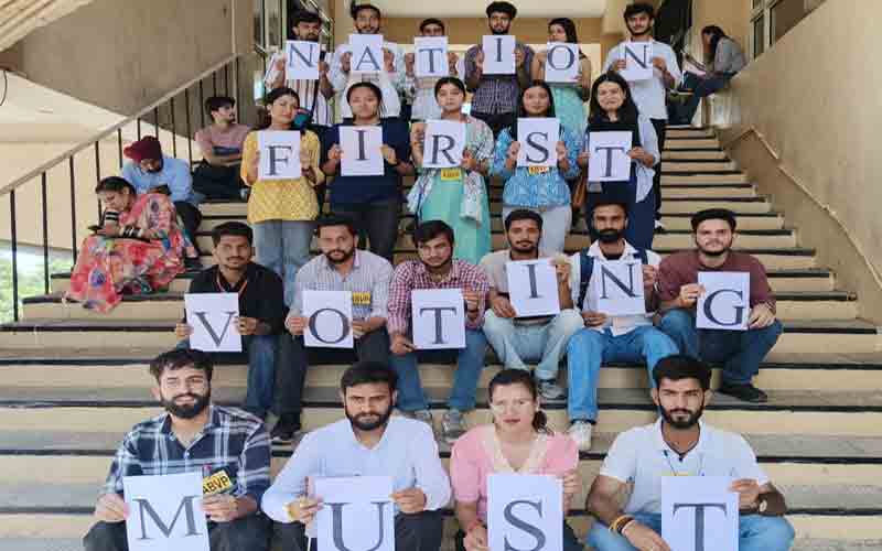 विद्यार्थी परिषद ने ठाना है शत प्रतिशत मतदान करवाना है- अमन अदिति