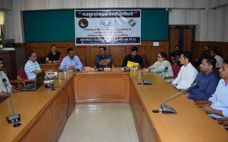 डीसी की अध्यक्षता में माइक्रो ऑब्जर्वर के लिए एक दिवसीय प्रशिक्षण कार्यशाला आयोजित