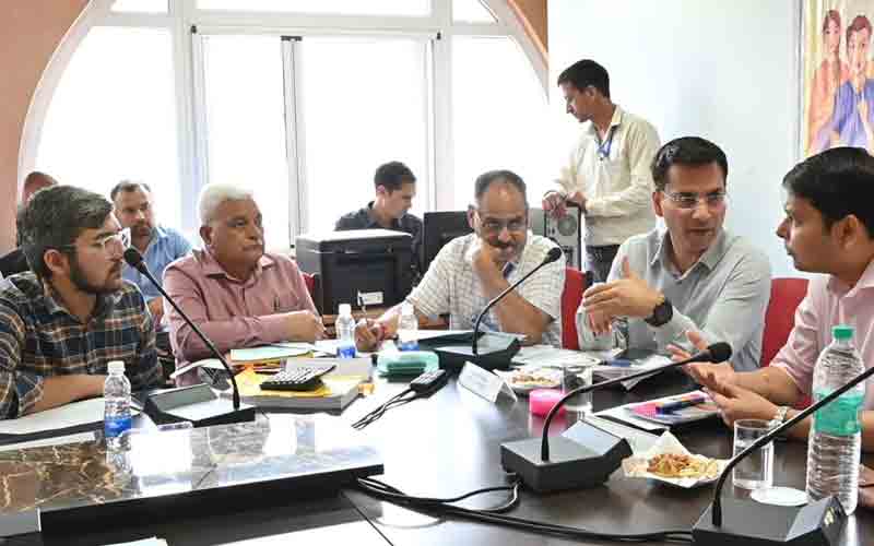 रोजाना रजिस्टर में दर्ज हो प्रचार में किया गया खर्च- राकेश झा