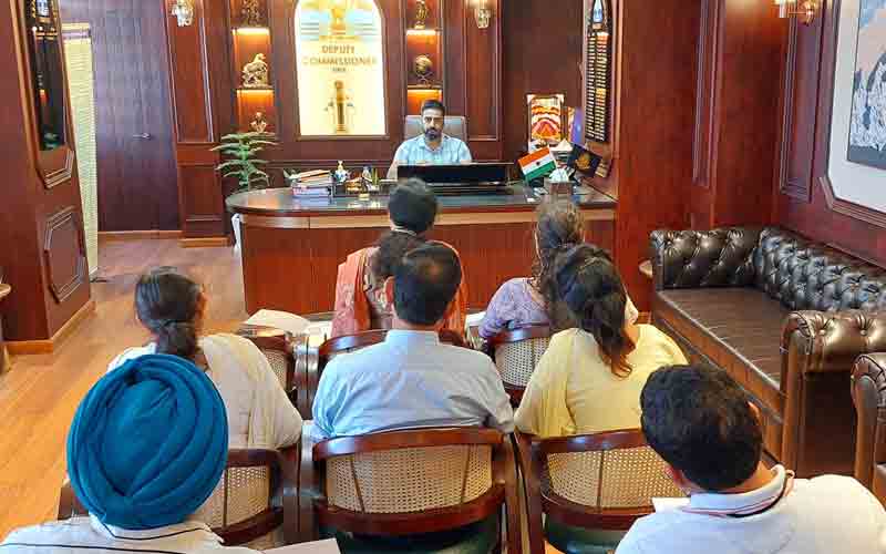 उपायुक्त की अध्यक्षता में जिला स्तरीय सर्वे समिति की बैठक हुई आयोजित