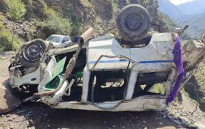 Bolero-car-fell-into-ditch.jpg