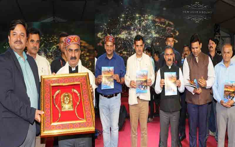 सीएम सुक्खू ने की अंतर्राष्ट्रीय ग्रीष्म महोत्सव शिमला के समापन समारोह की अध्यक्षता
