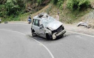 Car-crashes-in-Narkanda.jpg