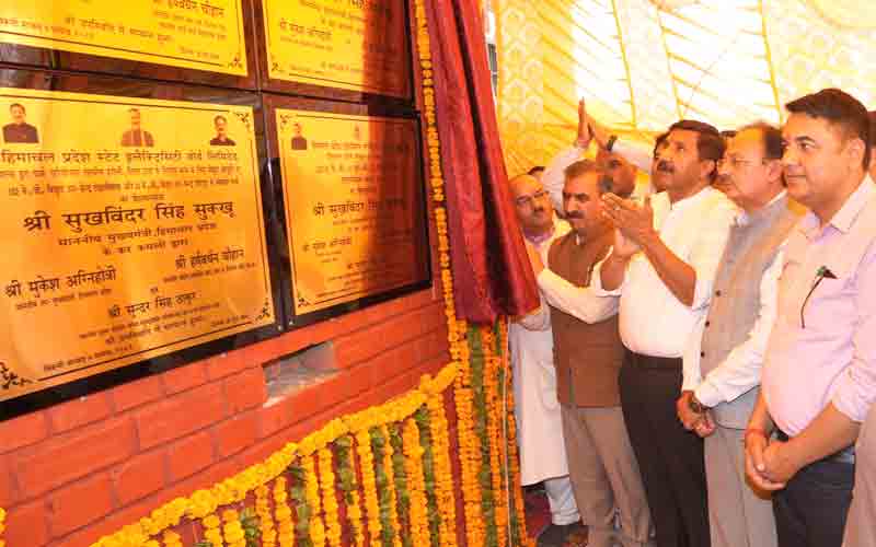 मुख्यमंत्री ने ऊना में सात विकास परियोजनाओं के किए लोकार्पण एवं शिलान्यास