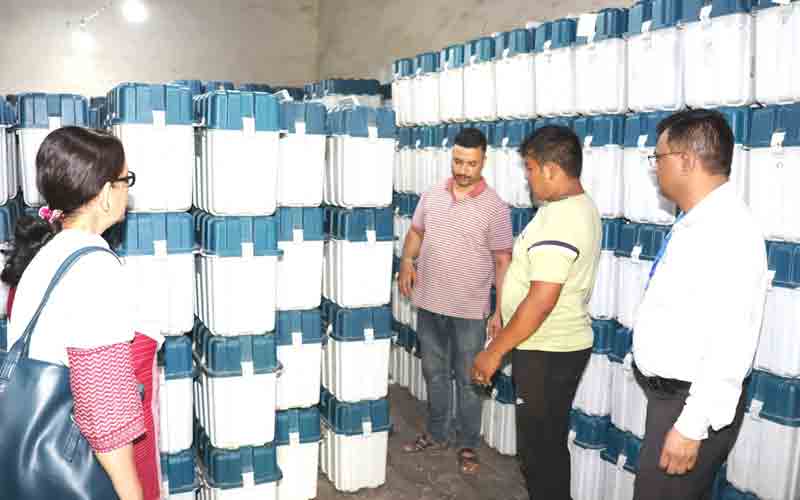 ईवीएम तथा वीवीपैट मशीनों की प्रथम स्तरीय जांच आयोजित