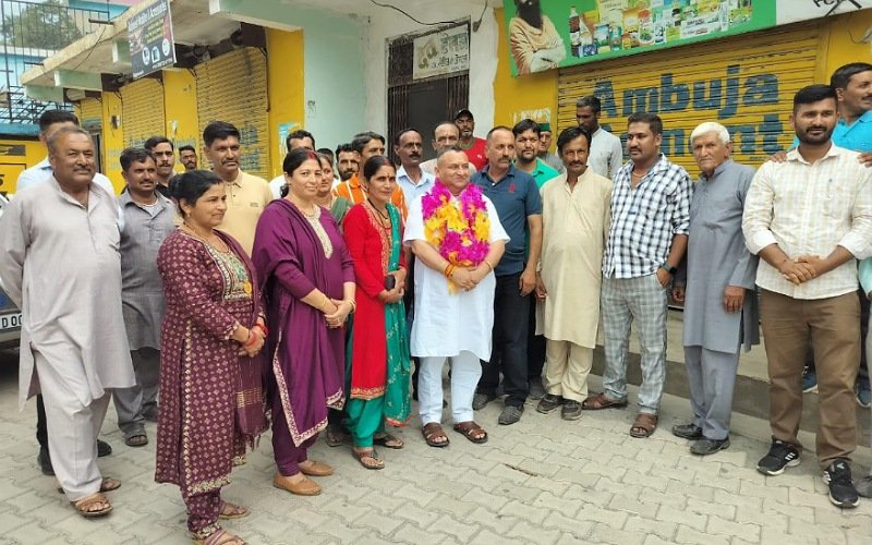 रेणुका क्षेत्र के लानाचेता में विधानसभा उपाध्यक्ष ने सुनी जनसमस्याएं