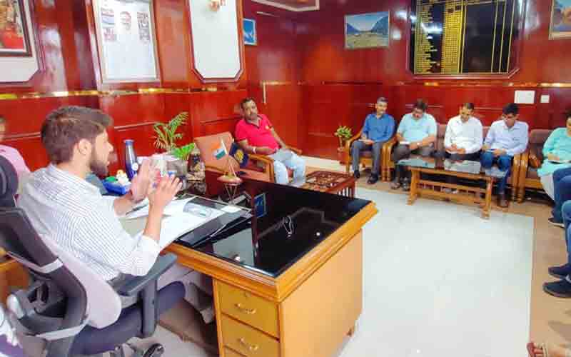 मानसून संबंधी तैयारियों को लेकर एसडीएम ने ली समीक्षा बैठक