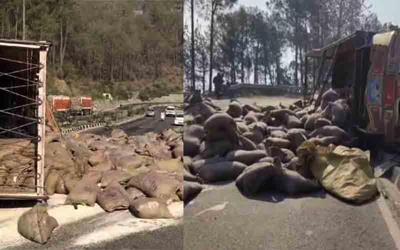चंडीगढ़-शिमला एनएच-5 पर पलटा चावलों से भरा ट्रक