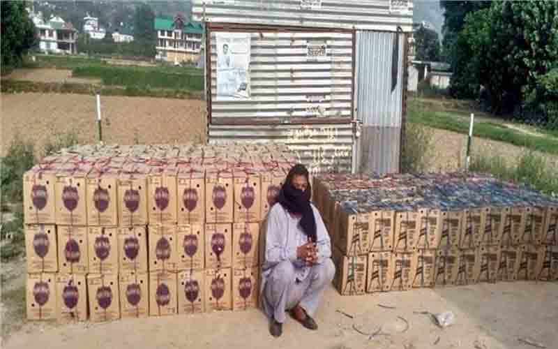 ट्रक से बीयर की 230 पेटियां बरामद, चालक के खिलाफ मामला दर्ज