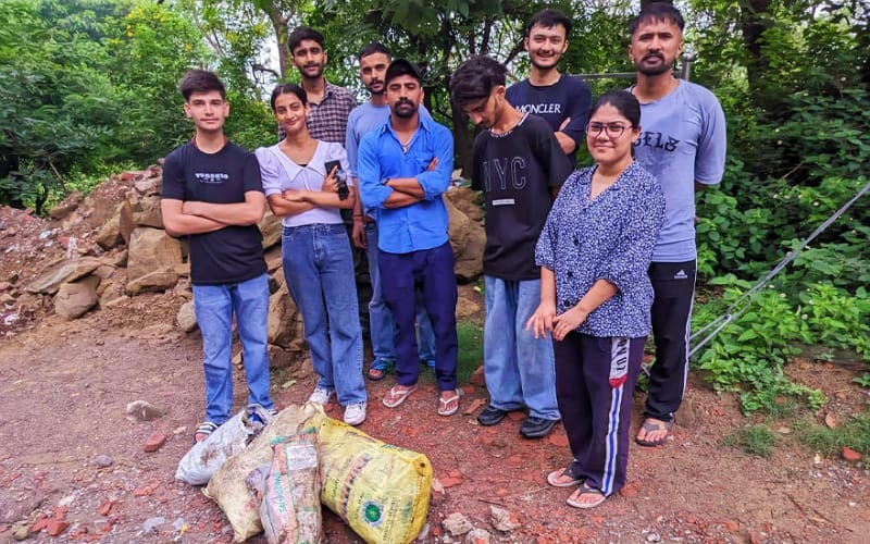 विद्यार्थी परिषद ने सफाई अभियान छेड़ चकाचक किया शांति संगम