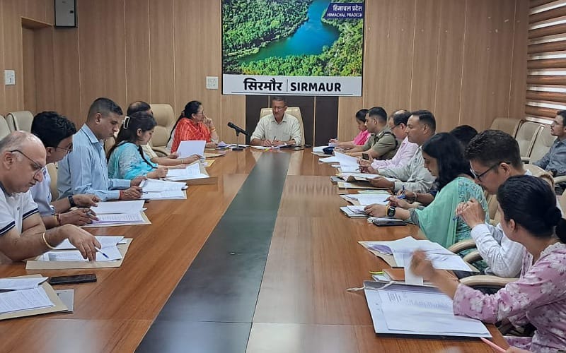 जिला स्तरीय बाल कल्याण एवं संरक्षण समिति की बैठक आयोजित