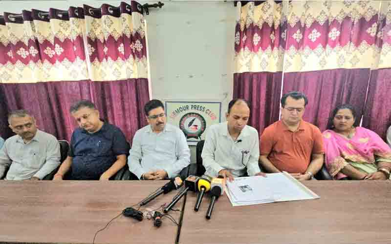 सरकार हमारी खामोशी को हमारी कमजोरी ना समझे- उपायुक्त कार्यालय कर्मचारी संघ सिरमौर