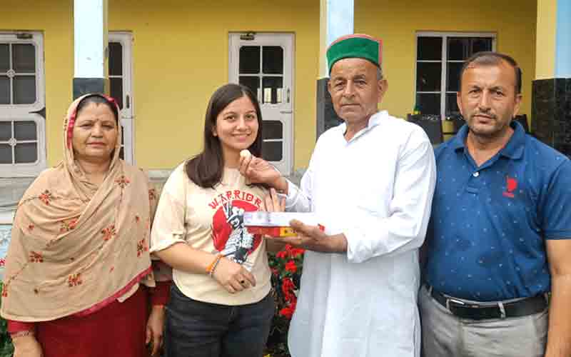 सिरमौर की बेटी हिमांशी ठाकुर बनी सेना में नर्सिंग लेफ्टिनेंट