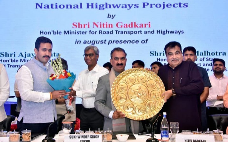 मुख्यमंत्री ने नितिन गडकरी से इन दो मार्गों को एनएच घोषित करने का आग्रह किया….