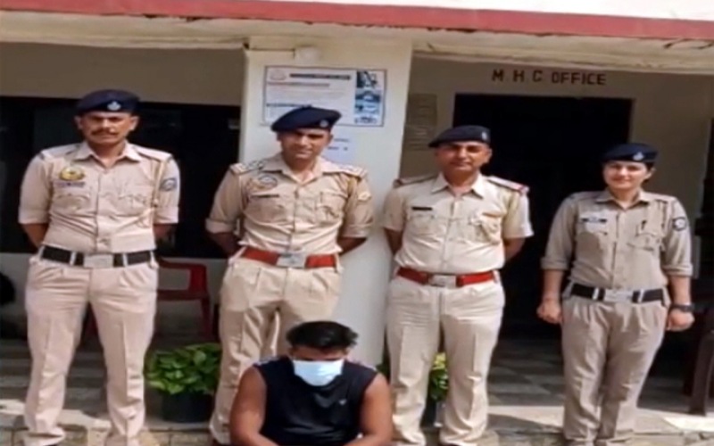 एचआरटीसी बस में सवार व्यक्ति से बरामद हुआ चिट्टा, गिरफ्तार