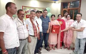 Nai-Soch-Group-gave-farewel.jpg