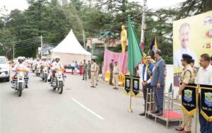 Chief-Minister-flagged-off-.jpg